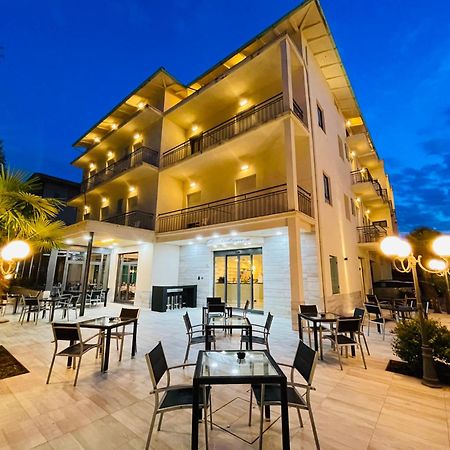 Hotel Bolognese 贝拉里亚-伊贾马里纳 外观 照片