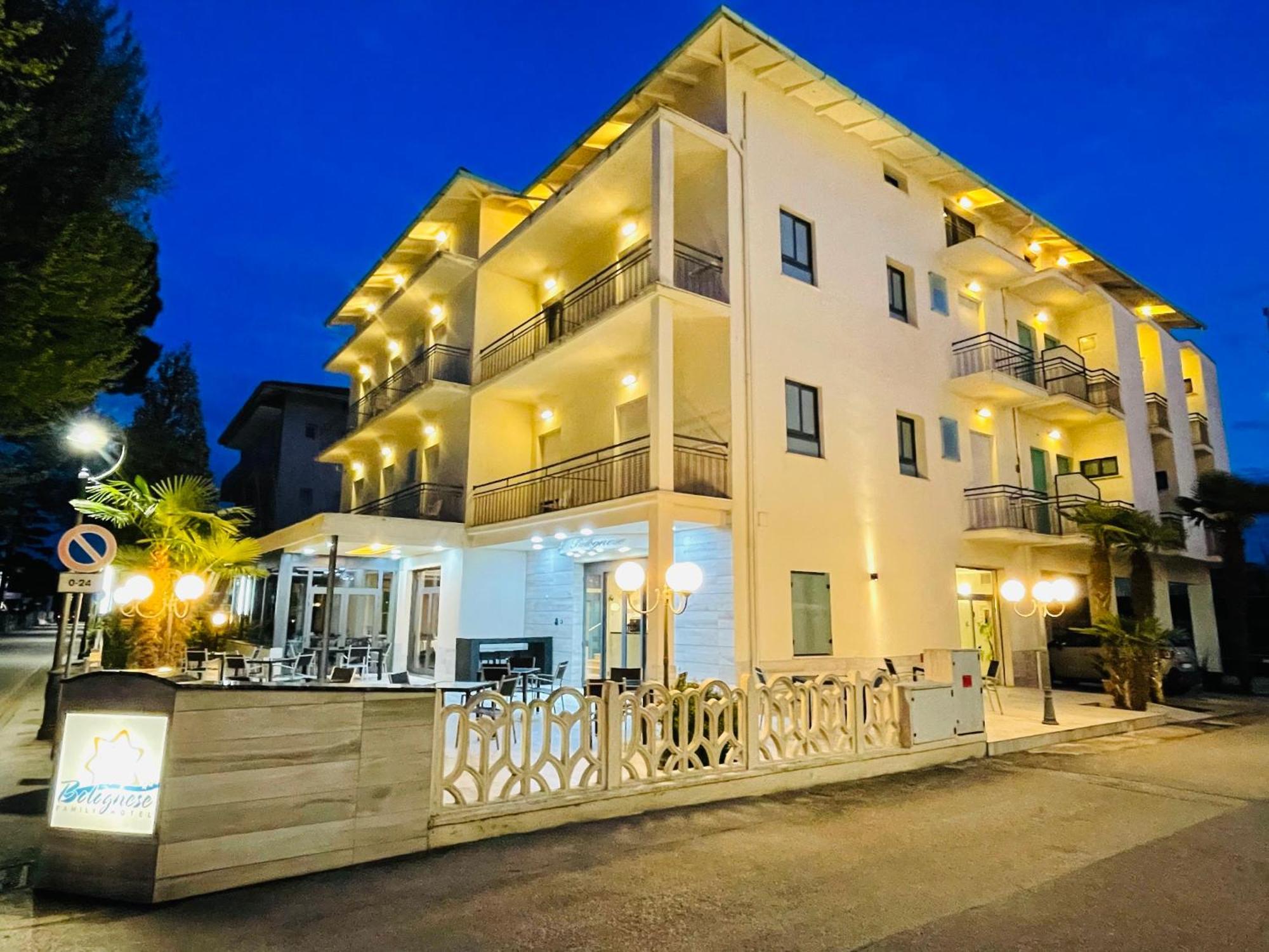 Hotel Bolognese 贝拉里亚-伊贾马里纳 外观 照片