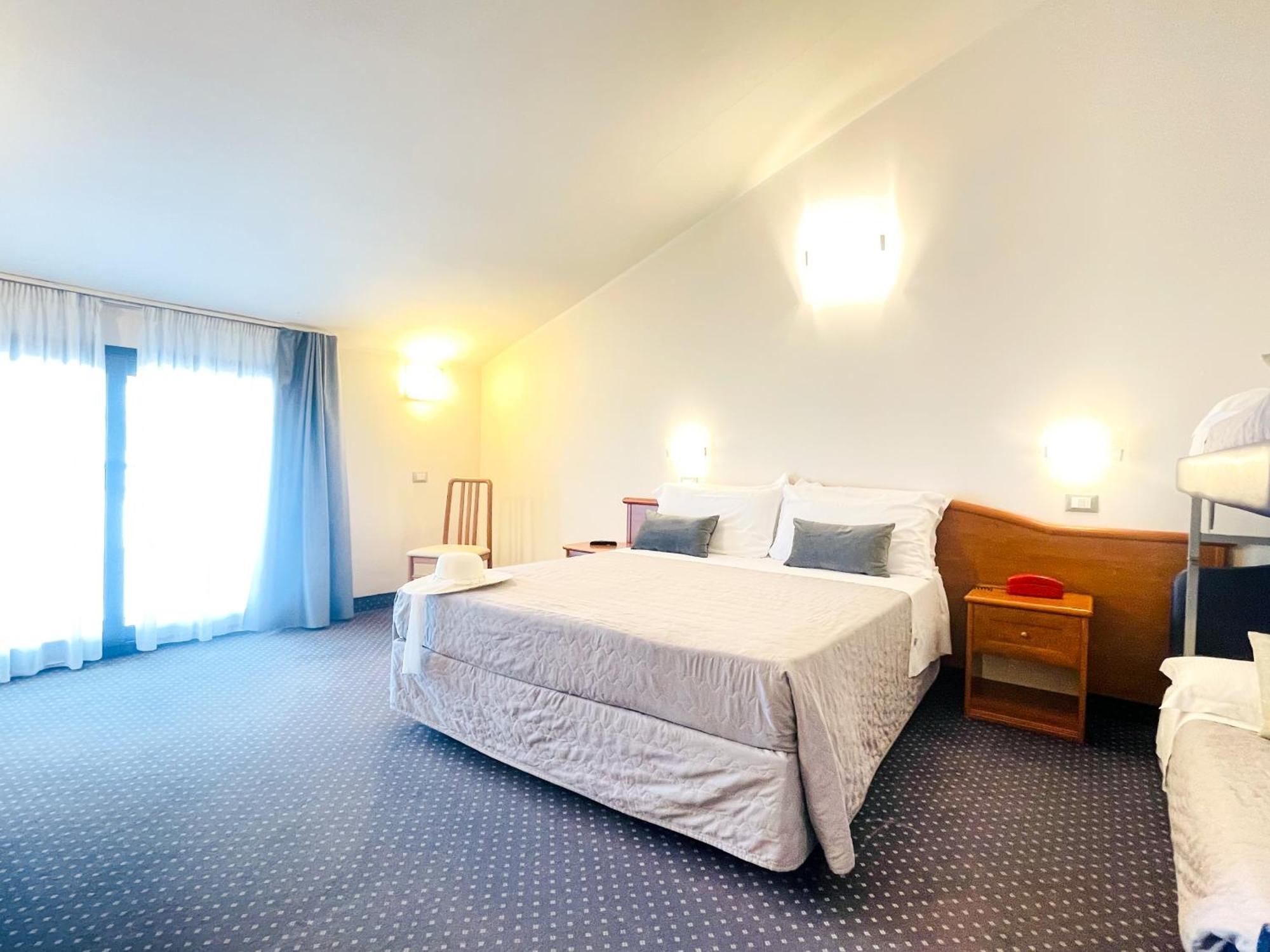 Hotel Bolognese 贝拉里亚-伊贾马里纳 外观 照片